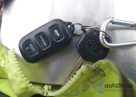 2003 Toyota Camry Xle из США, поврежденный, VIN JTDBE32K530228915